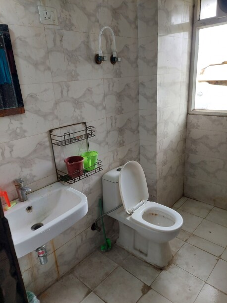 3bhk Fully furnished flat for rent sector 77  Available  in Royal city max-8