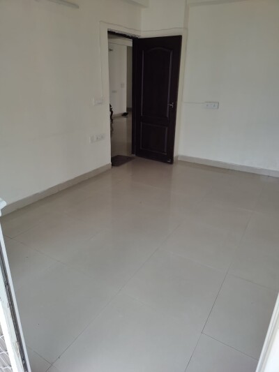 Airy 3bhk flat with attached balcony and separate personal bathroom for working female in Noida sector 75.-6