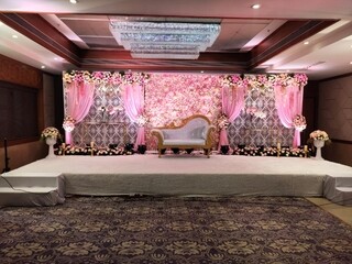 Vivette Banquets Hall, Malad West, Mumbai-8