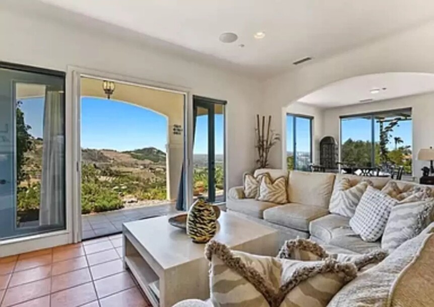 3810 Foxglove Ln, Fallbrook, CA 92028-3
