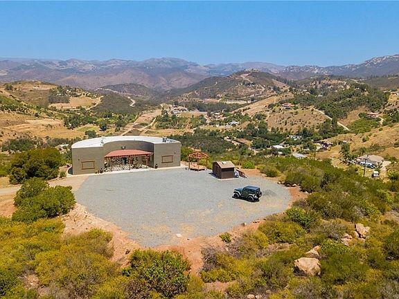 Ranchbrook Rd, Fallbrook, CA 92028-1