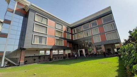 Hotel SS Grand Lucknow-6