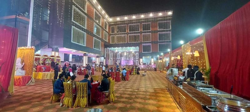 Hotel SS Grand Lucknow-12