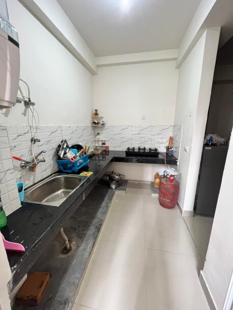 2 BHK apartment available in Gaur City 2 ,Noida-6