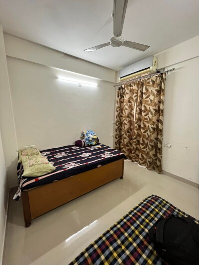 2 BHK apartment available in Gaur City 2 ,Noida