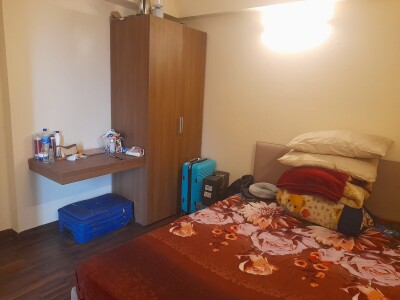 1bhk flat paras tierea Noida
