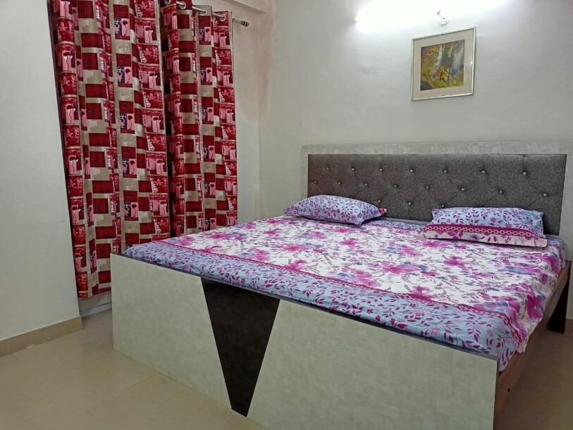 2 Bhk 1045 sqft Electronic item is only 6 months old completely furniture-2