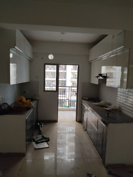 3bhksemi-furnished flat available in Noida extension-9