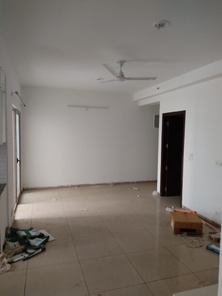 3bhksemi-furnished flat available in Noida extension-5