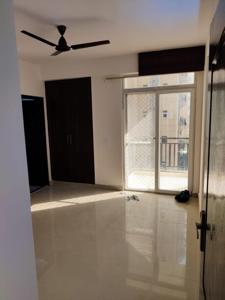3 bhk semi furnished flat in Noida extension-4