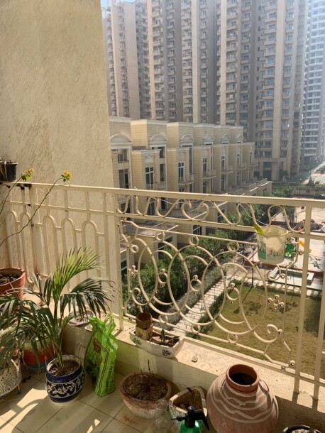 2bhk plus study available for rent in Mahagun Mirabella ,for working Class family .-11