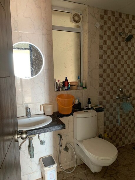 2bhk plus study available for rent in Mahagun Mirabella ,for working Class family .-8