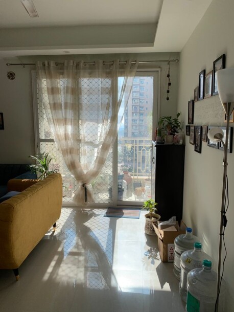 2bhk plus study available for rent in Mahagun Mirabella ,for working Class family .-7