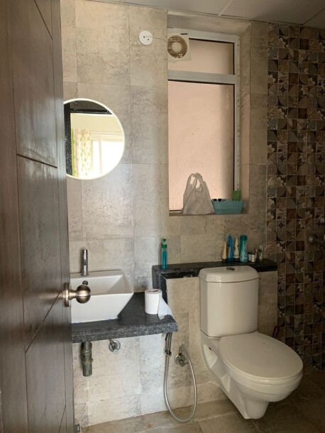 2bhk plus study available for rent in Mahagun Mirabella ,for working Class family .-10