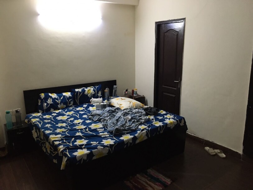 Master Room Available  Sector 75 golf city 11  Rent 12k with maintenance  Call on 8384809910-1