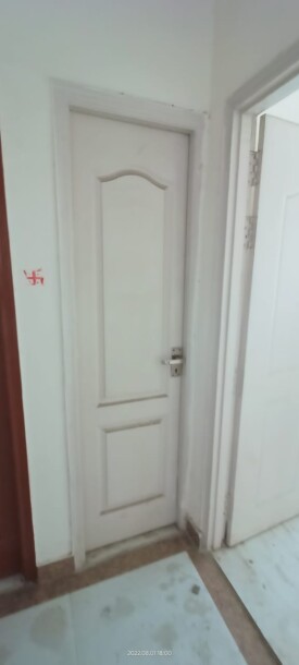 3 bhk semi furnished flat Sector 75 white house-5