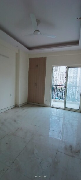 3 bhk semi furnished flat Sector 75 white house-4
