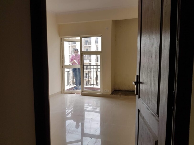 4 BHK Golf City plot 11, SECTOR 75, NOIDA-5