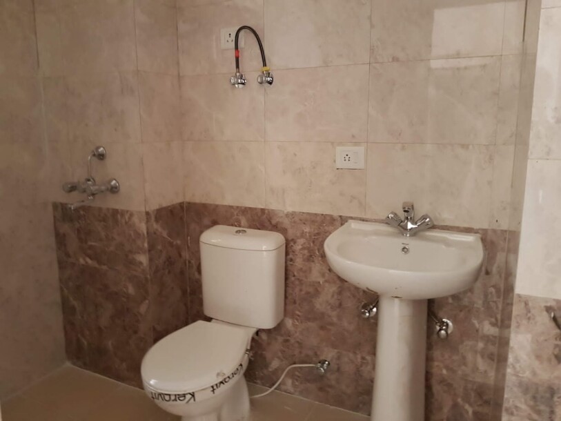 4 BHK Golf City plot 11, SECTOR 75, NOIDA-7