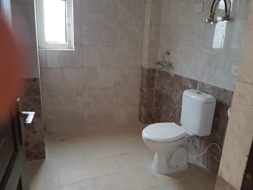 4 BHK Golf City plot 11, SECTOR 75, NOIDA-8