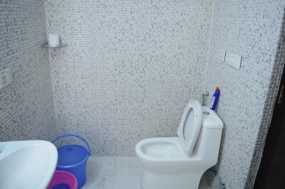 4 BHK FLAT  Fully furnished Apartment Sector 75 golf city plot 10