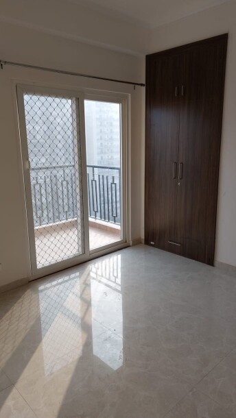 4 bhk semi furnished flat-6