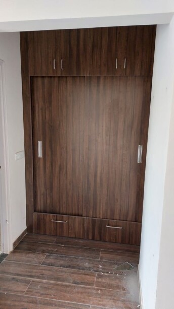 4 bhk semi furnished flat-4