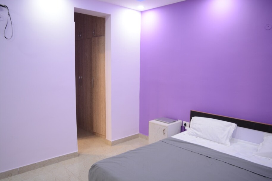 2bhk in Noida Room available sector 74-3
