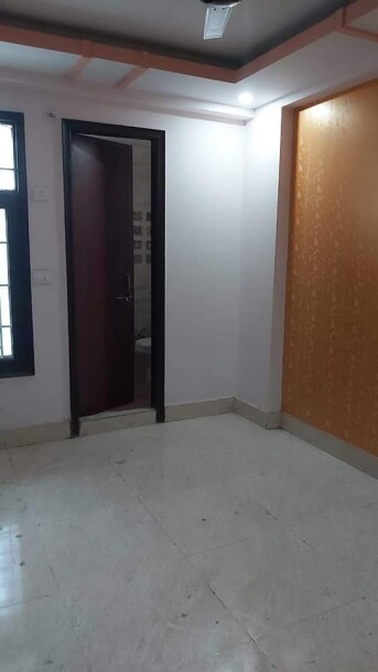 2 BHk In Noida Sector 11-4